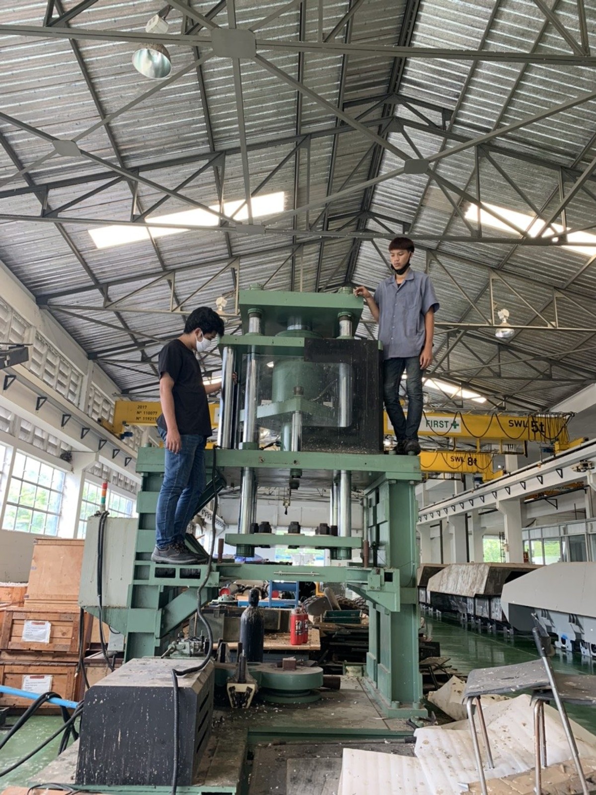 Tensile and shearing machine before upgrade