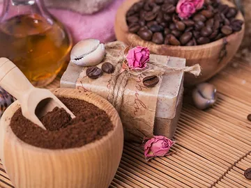 natural-handmade-soap-aromatic-cosmetic-oil-sea-salt-with-coffee-beans-rustic-wooden-background-healthy-skin-care-sauna-spa-concept662616852820
