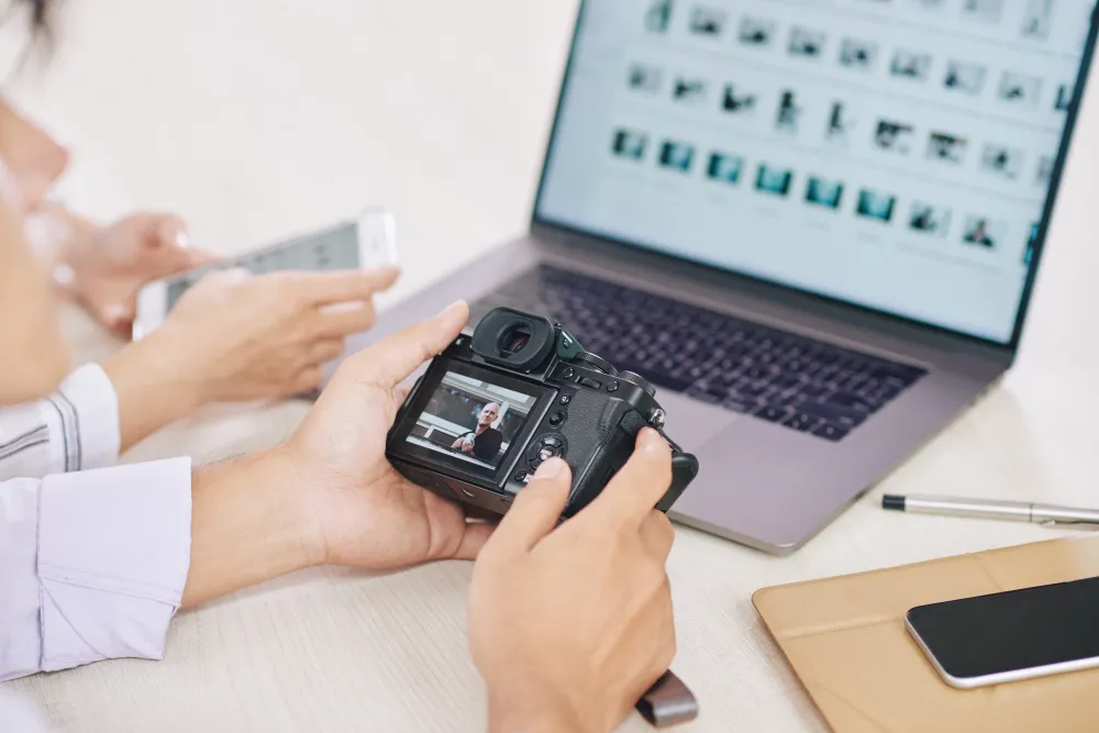 21638
