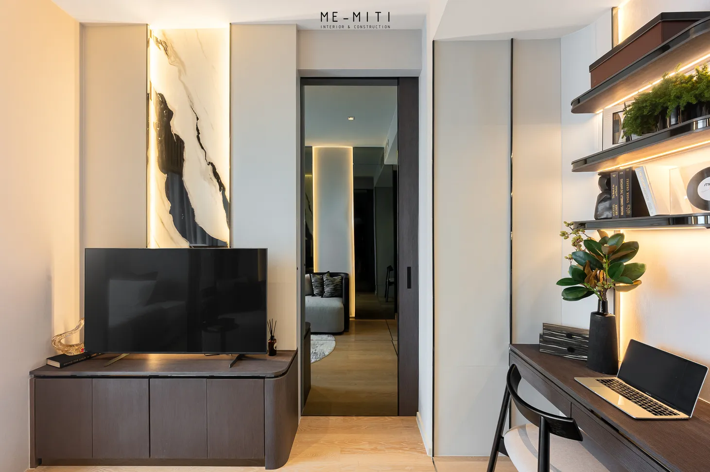 4--AshtonSilom-51