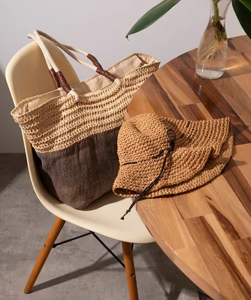 still-life-beach-bag-ready-travel