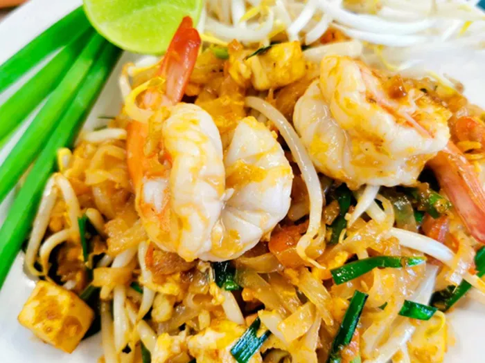 รวยด้วยสตรีทฟู้ดไม่ยาก!-“ธงไชย-ผัดไทย“