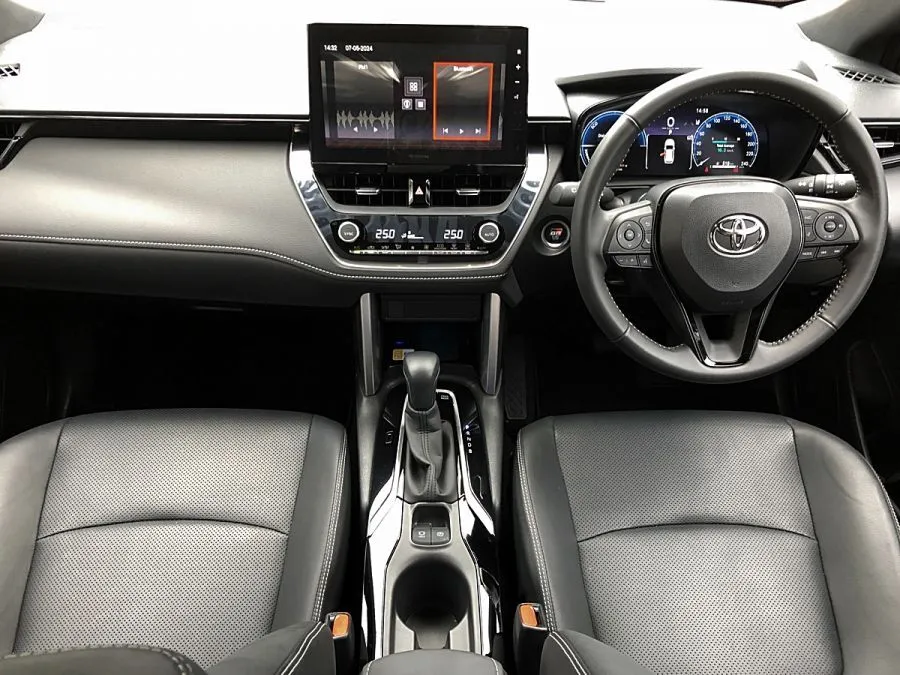 3ToyotaCorollaCrossHEVGRSport(4)