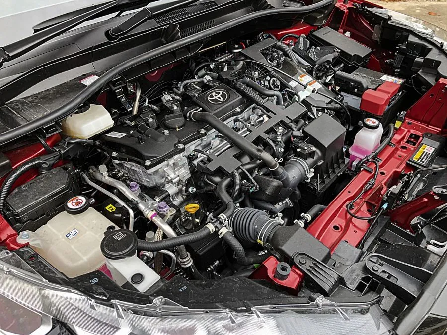 6ToyotaCorollaCrossHEVGRSport(7)