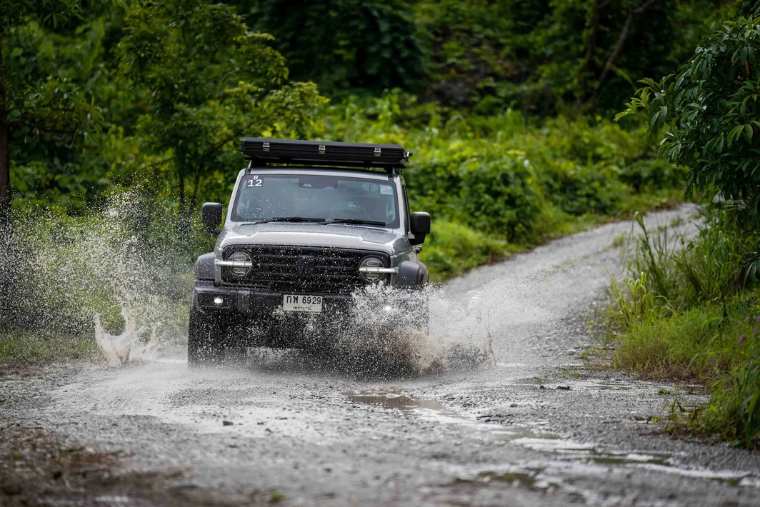 013Off-RoadActivitiesGWMTANK300UseratKanchanaburi