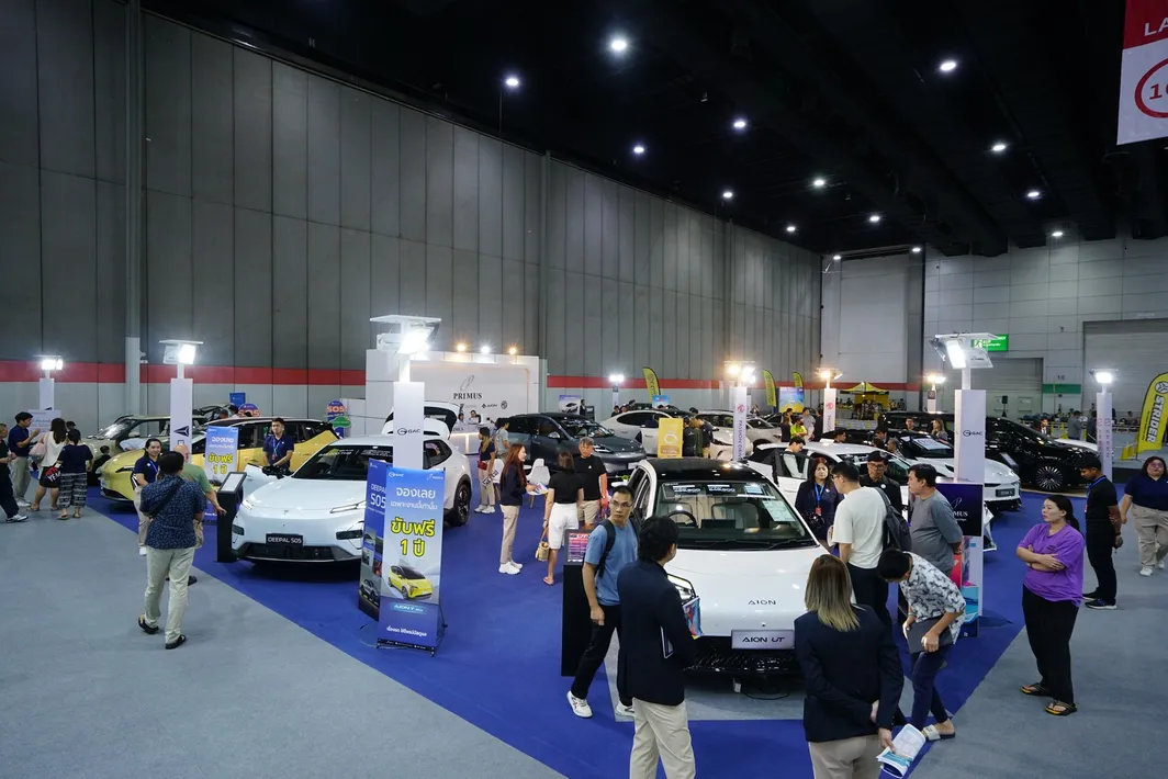 PhotoPressreleaseจบงานFAST2504