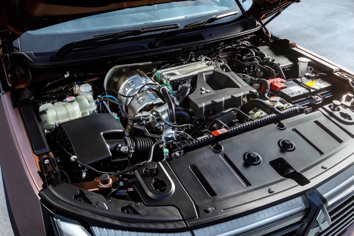 18 All-New Mitsubishi Pajero_Feature
