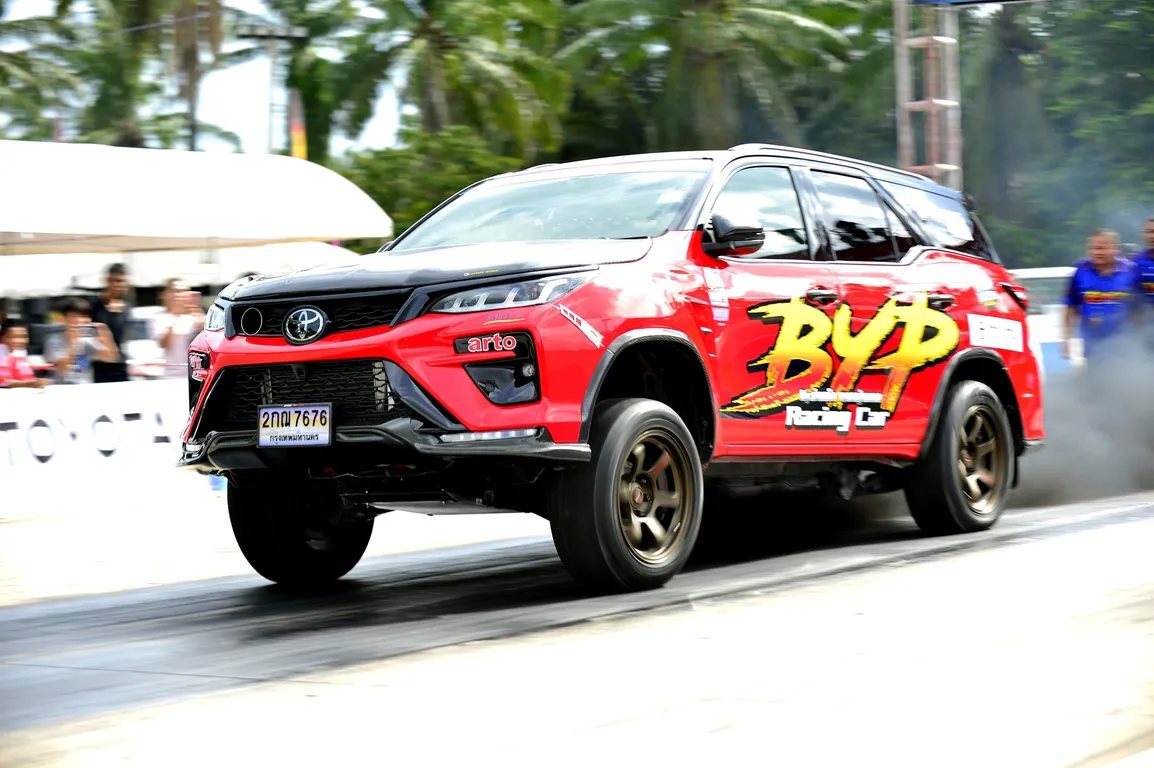 Fortuner Street Drag เบอร์ 802 ทีม ช่างแจ็คบางหญ้าแพรก , หมูออโต้ซิ่ง , BYP racing parts Thailand , BOOMER THAILAND,ต้นดูไบ (1)