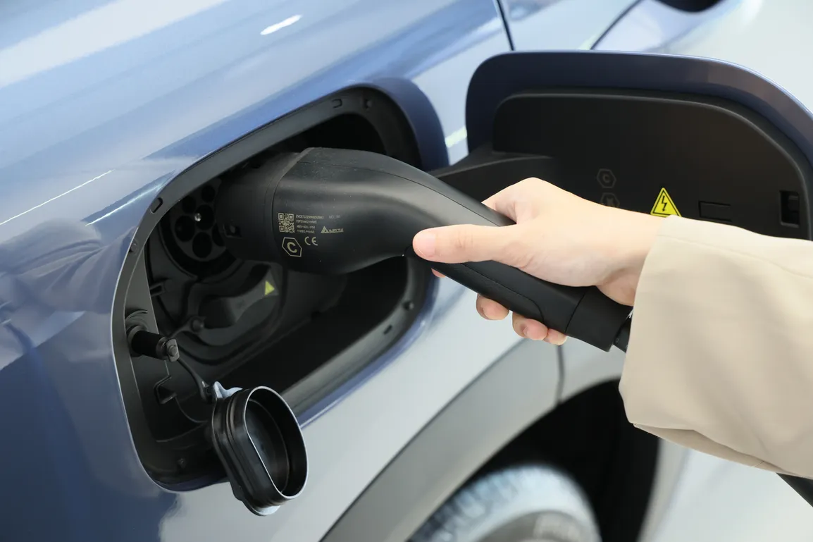 GEELY EMR_Exterior (9)