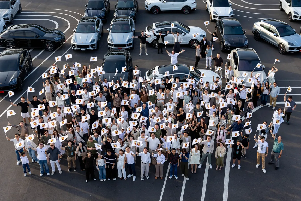 Haus of Porsche_ Cayenne Edition 1