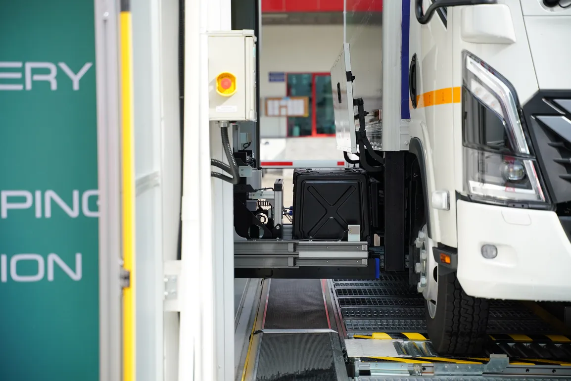 Isuzu Battery-swapping_05