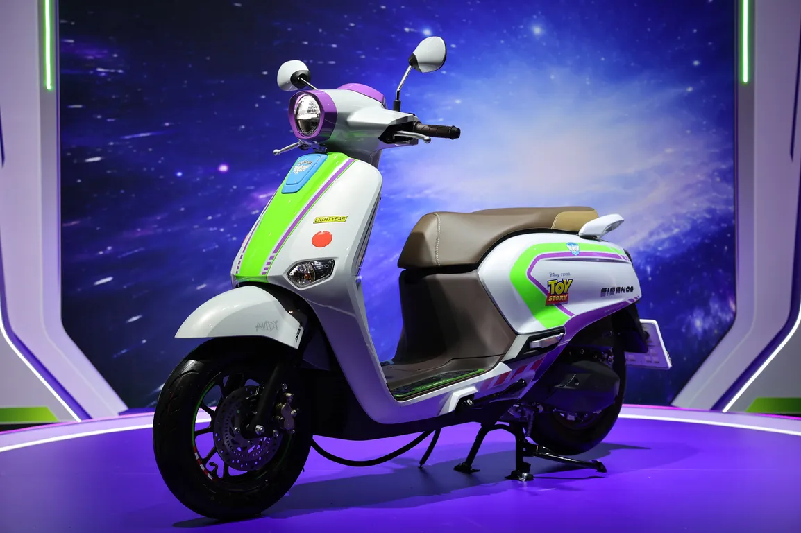 New Honda Giorno+ BUZZ LIGHTYEAR Limited Edition (2)