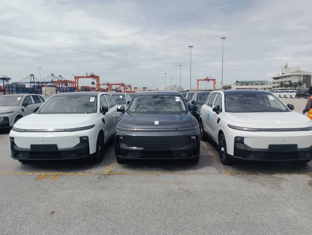 04LeapmotorB10