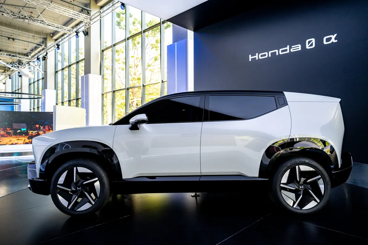 Honda0α(33)