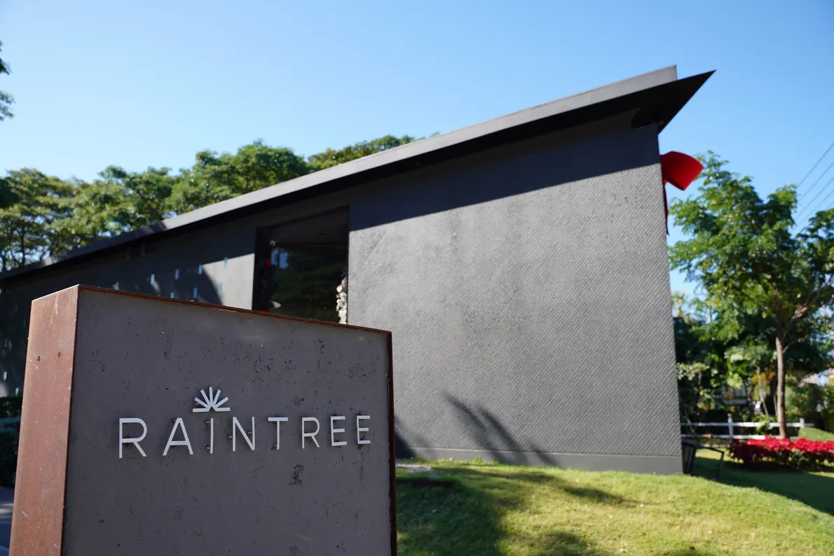 RainTreeCafe01