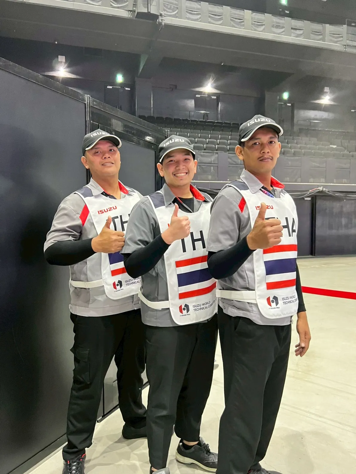 ทีมช่างอีซูซุจากประเทศไทย