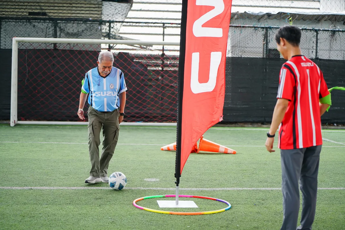เกมPeak&KickHole-in-FunChallenge(1)