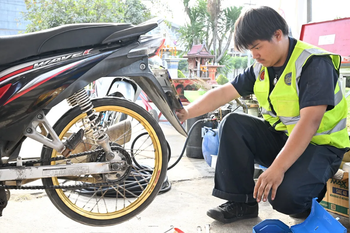 ไทยฮอนด้าร่วมสนับสนุนโครงการอาชีวะ–ขนส่งอาสาช่วยประชาชนเทศกาลปีใหม่2569(4)