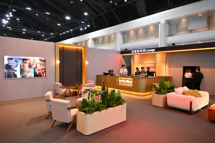 ZEEKRLounge1