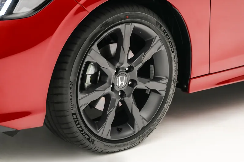 Honda Civic eHev S+ Shift Launch_Exterior 24