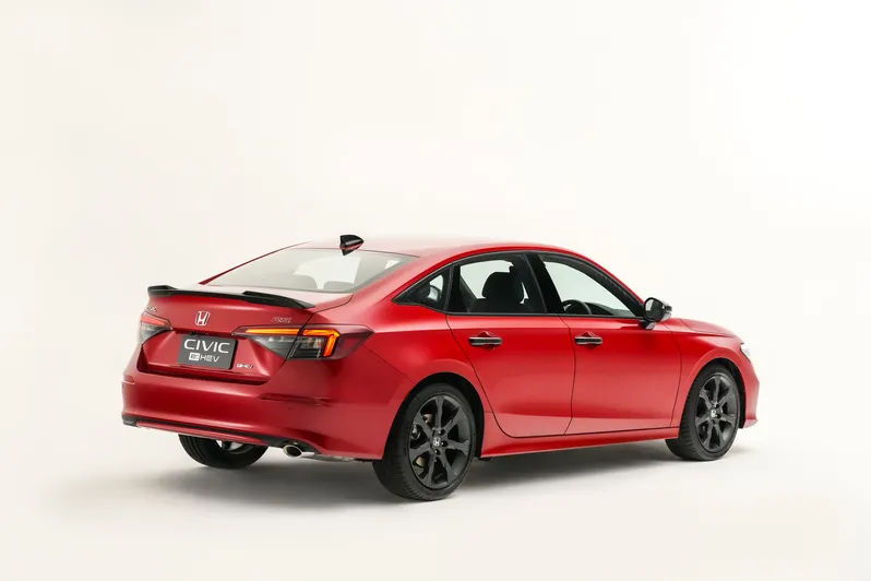 Honda Civic eHev S+ Shift Launch_Exterior 48