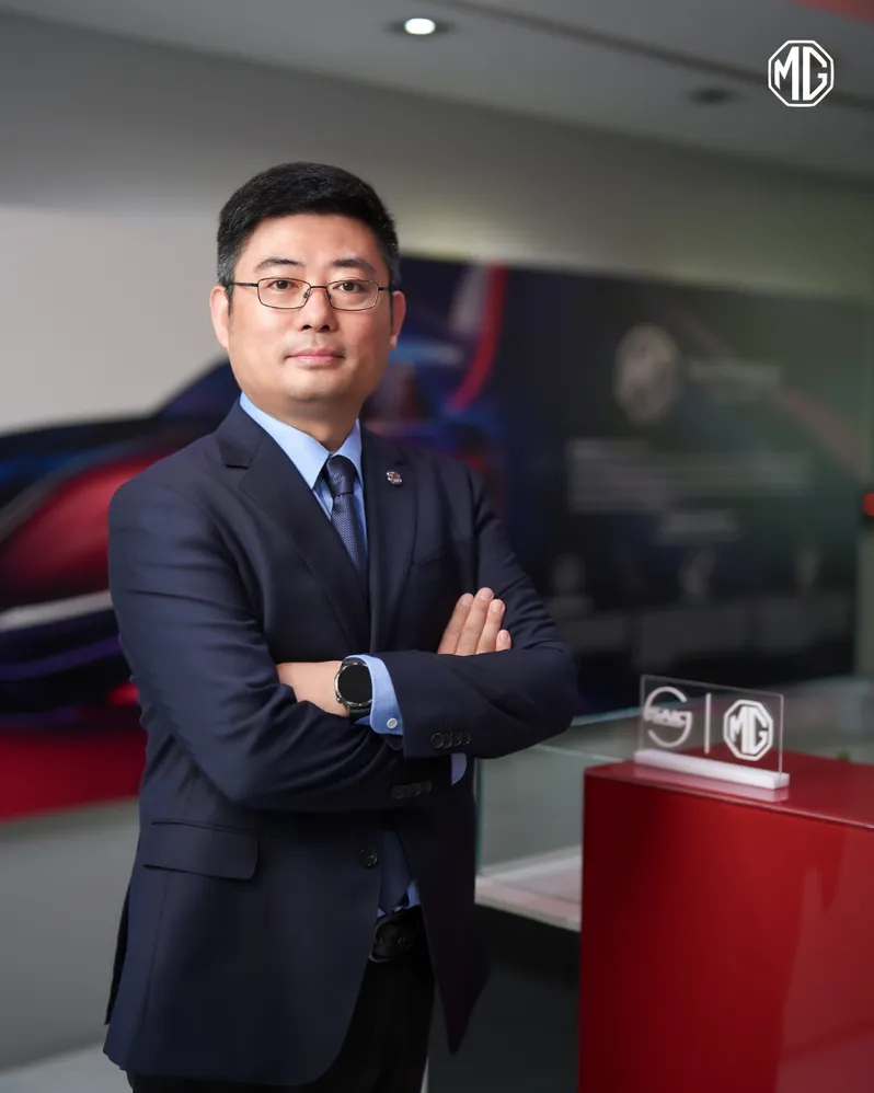 Mr. Jiang Hui with Logo_Vertical