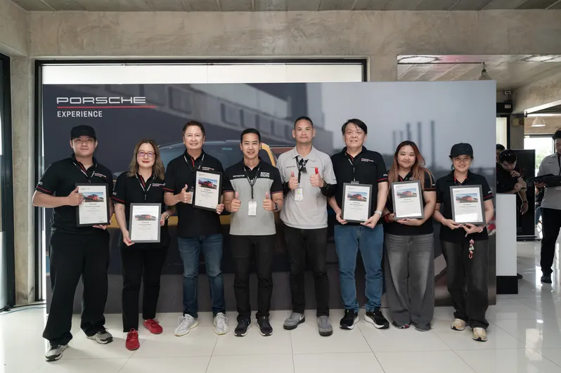 PDST_03-1_Group shot Certificated