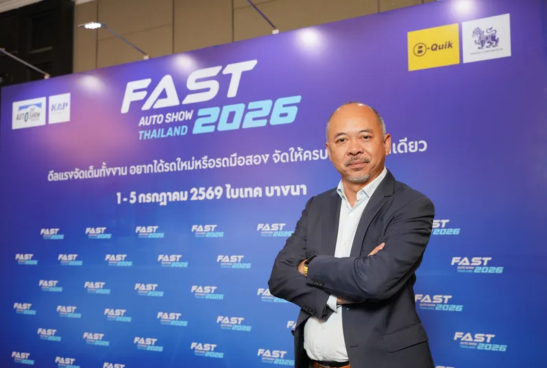 คุณชลัทชัยปภัสร์พงษ์รองประธานจัดงานฝ่ายรถใหม่