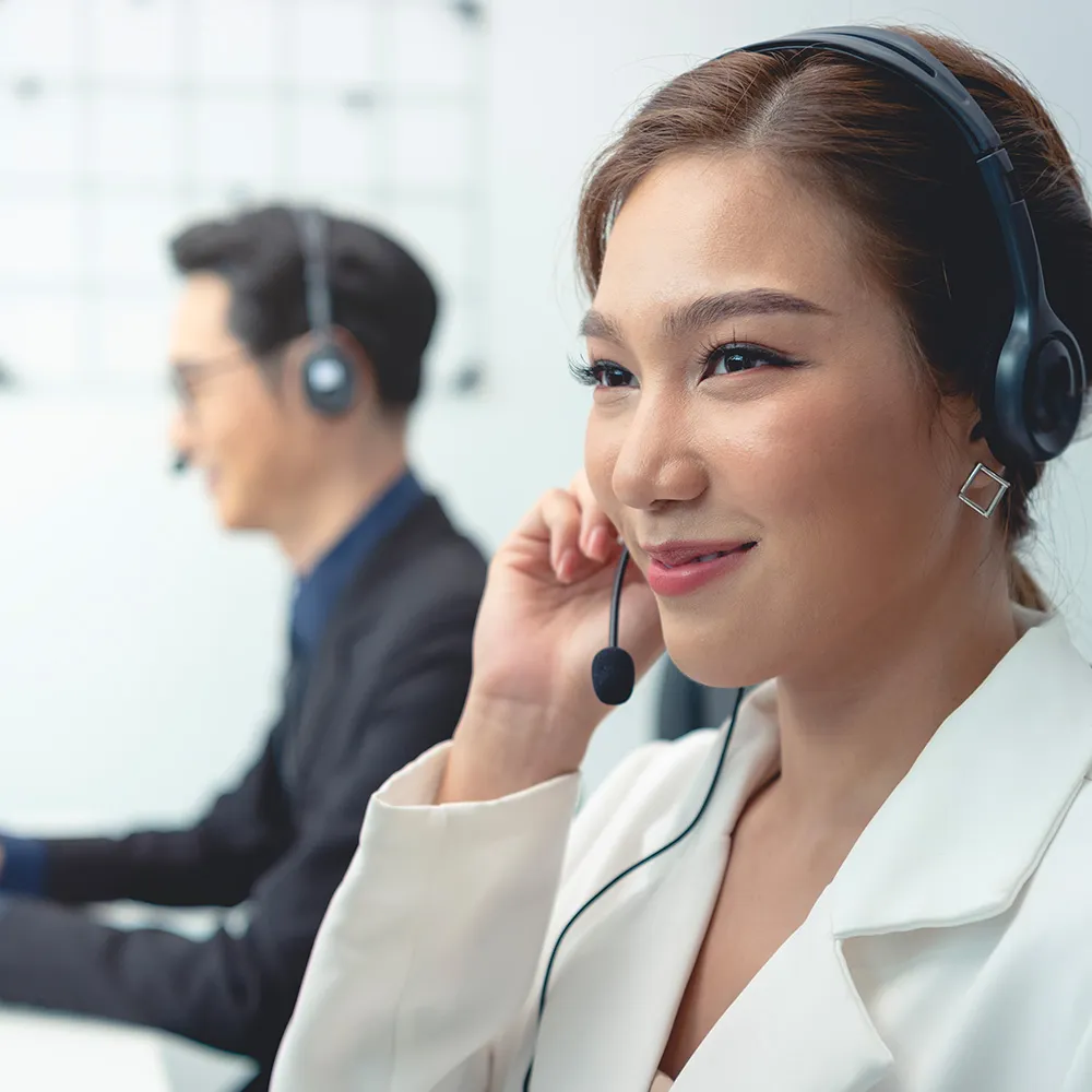 call-center-agent-team-customer-service-support-wearing-headset-headphone-talking-with-customer