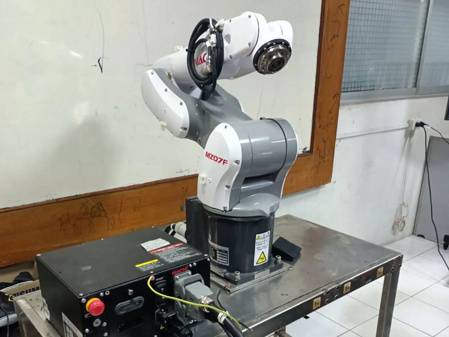 เทรนนิ่ง-Robot-nachi-(4)