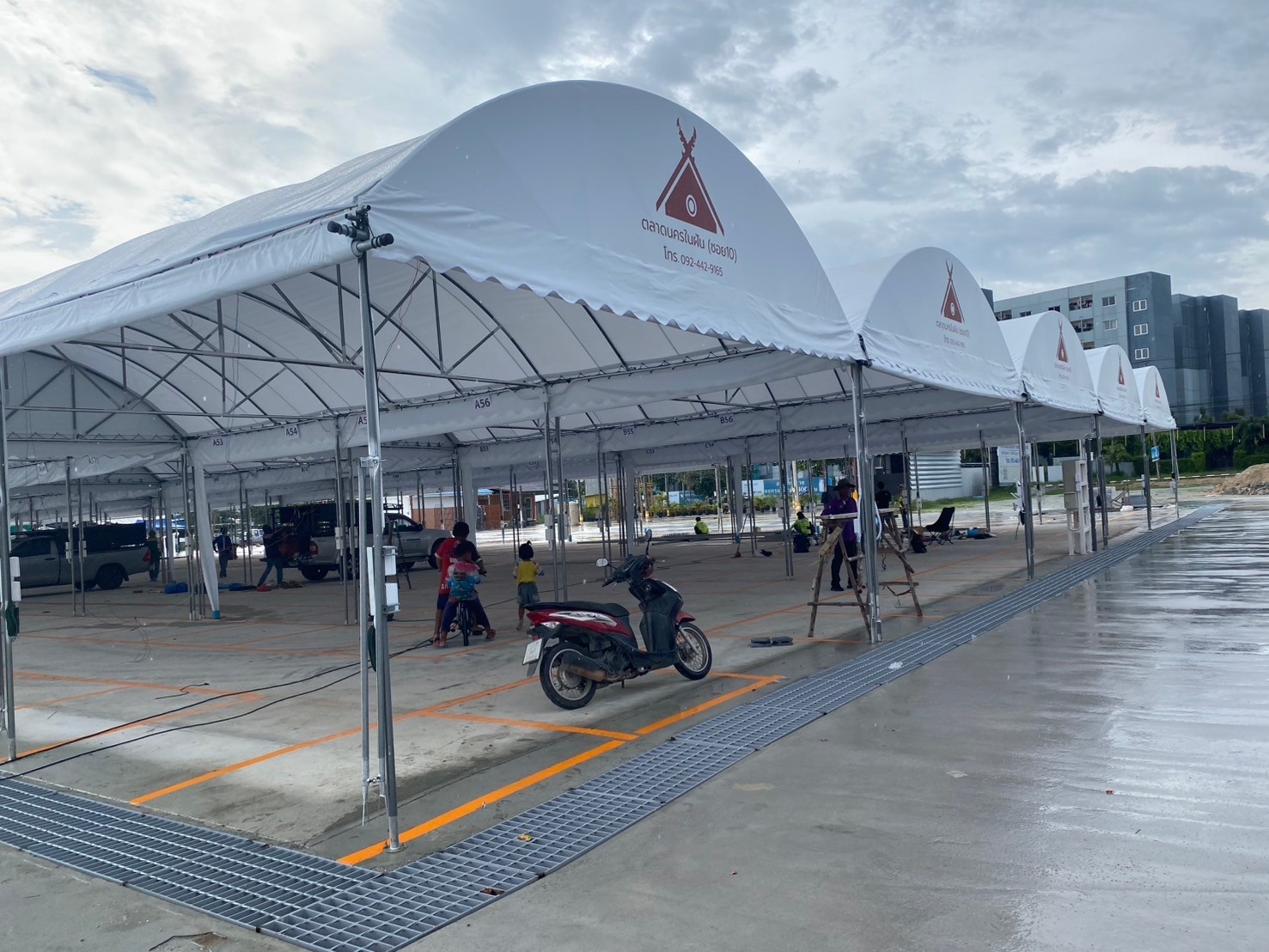 เต็นท์ทำตลาด
