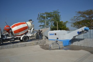 684425