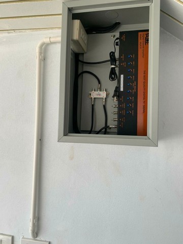 9339600