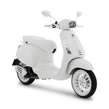 JUSTIN-BIEBER-X-VESPA-150
