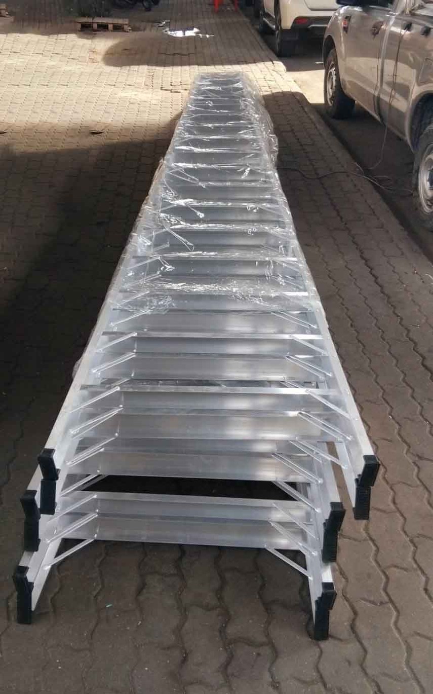 บันไดอลูมิเนียมทรงเอขึ้น2ทาง17ขั้นBarco