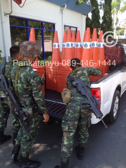 กรวยจราจร2
