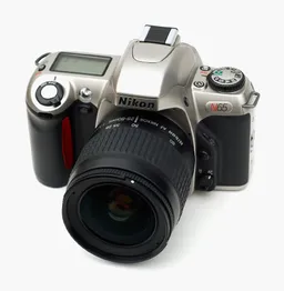 NikonN65