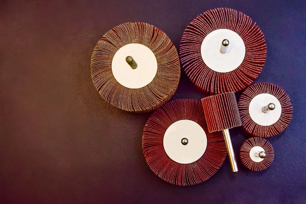 flap-disc-sanding-tools-metalwork