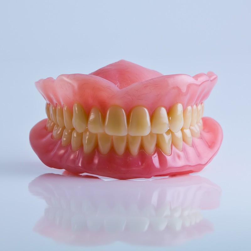 Removable dentures 