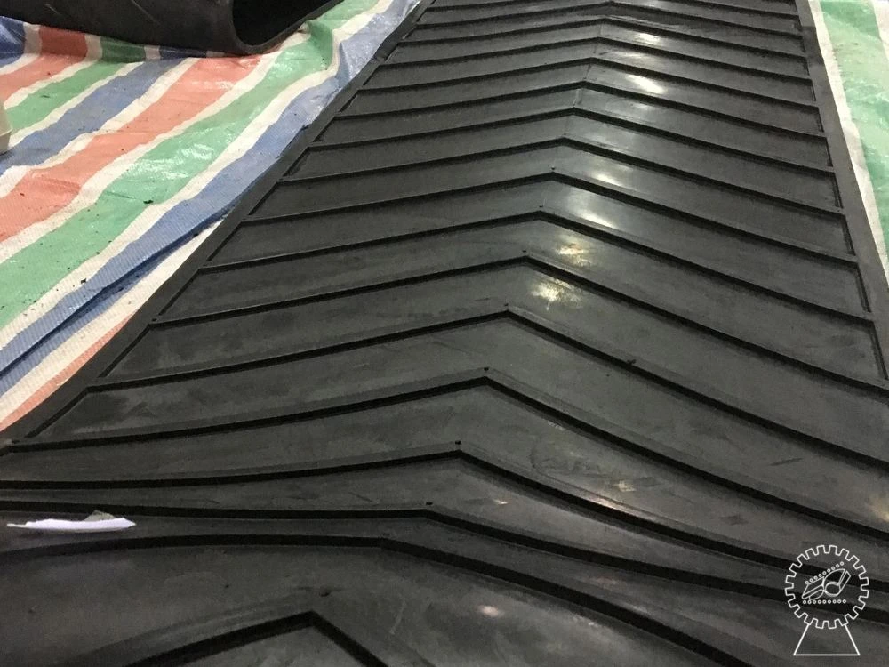 RUBBER BELT